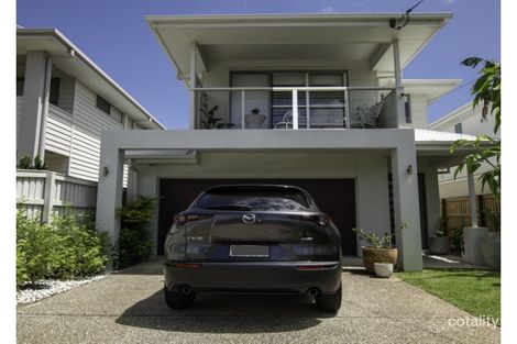 Property photo of 19 Cedar Street Wynnum QLD 4178