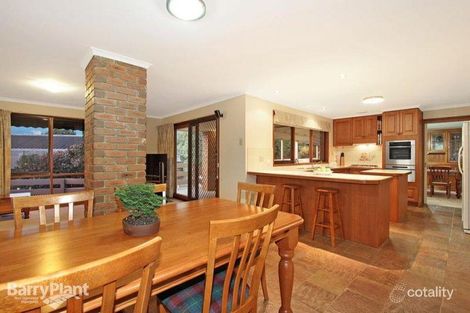 Property photo of 10 Damian Place Wantirna South VIC 3152