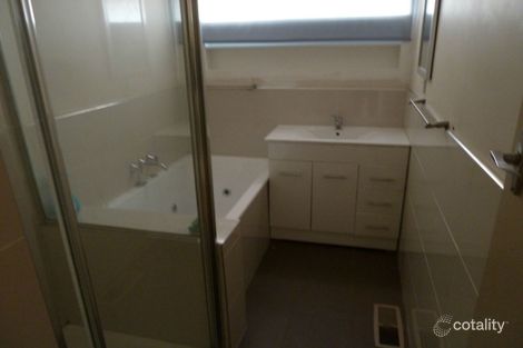 Property photo of 15 St Raphael Street Avondale Heights VIC 3034
