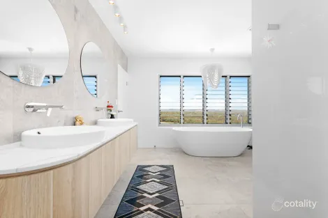 Property photo of 8 Highview Drive Craignish QLD 4655