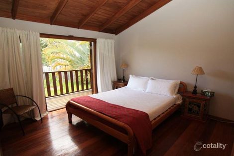 Property photo of 6 Dugun Court Ocean Shores NSW 2483
