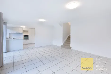 Property photo of 13/3 Arundel Drive Arundel QLD 4214