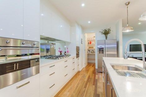 Property photo of 108 Stoneleigh Crescent Highton VIC 3216