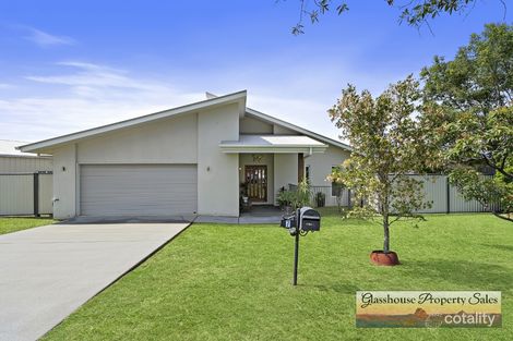 7 Heights Rd, Beerwah, QLD 4519