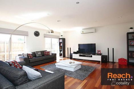 Property photo of 2/24 Dunlop Avenue Ormond VIC 3204