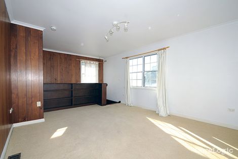 Property photo of 8 Merrick Crescent Glen Waverley VIC 3150