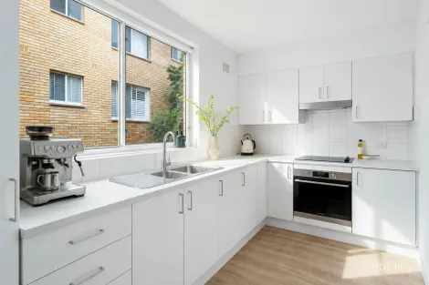 Property photo of 4/112 Pacific Parade Dee Why NSW 2099