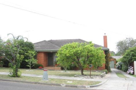 16 Fromhold Dr, Doncaster, VIC 3108