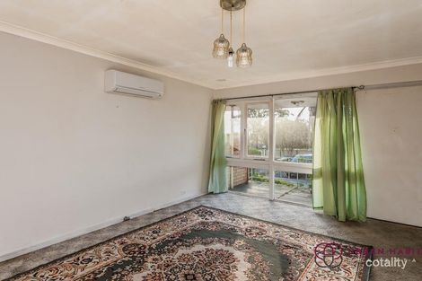 Property photo of 33 Woodley Way Parmelia WA 6167