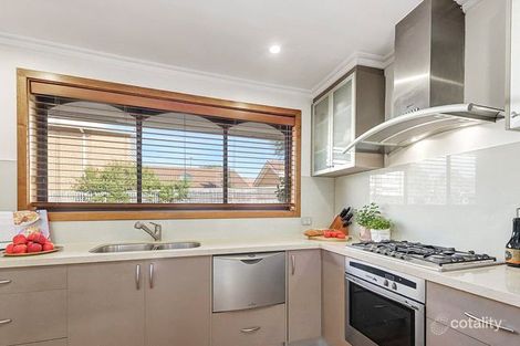 Property photo of 2/13 Westbrook Street Kew East VIC 3102