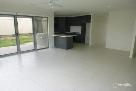 Property photo of 2/22 Ellem Drive Chinchilla QLD 4413
