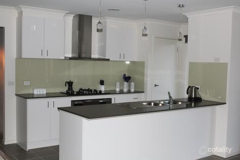 Property photo of 28 Verde Parade Epping VIC 3076
