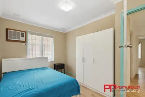 Property photo of 12 Grimrey Road Lockridge WA 6054