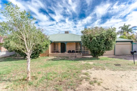 Property photo of 110 Lowanna Way Armadale WA 6112