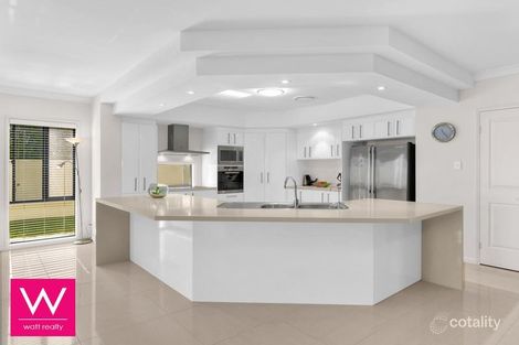 11 Leo Pl, Bridgeman Downs, QLD 4035