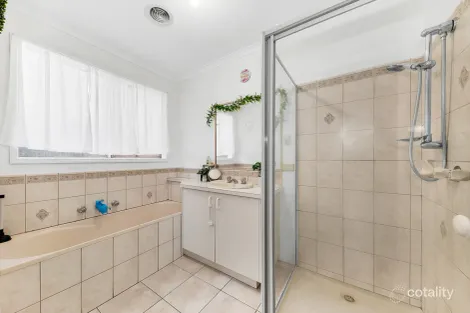 Property photo of 1 Brady Close Lynbrook VIC 3975
