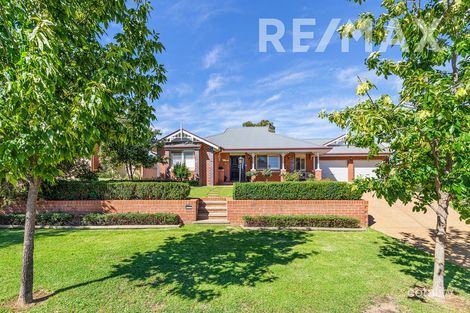 Property photo of 11 Kimba Drive Glenfield Park NSW 2650