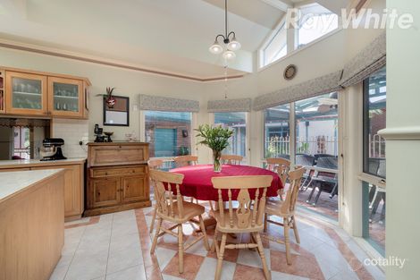 Property photo of 7 Nevern Court Mill Park VIC 3082
