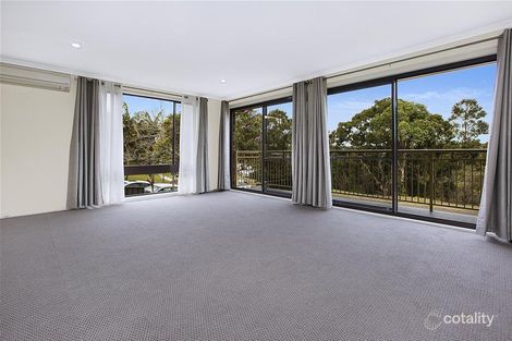 Property photo of 28 Albatross Circuit Woronora Heights NSW 2233