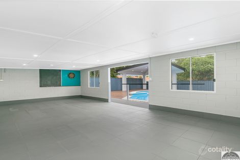 Property photo of 8 Samantha Street Wynnum West QLD 4178