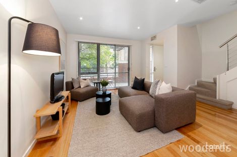 Property photo of 5 Heath Drive Glen Huntly VIC 3163