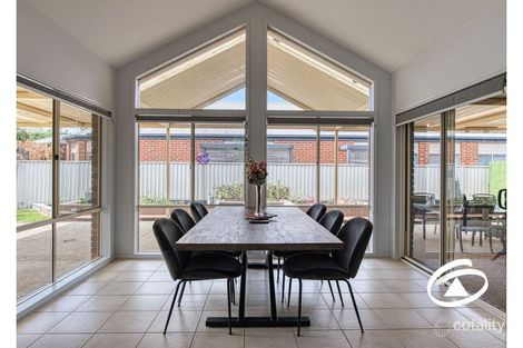 Property photo of 50 Flinders Chase Pakenham VIC 3810