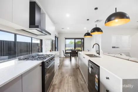 Property photo of 110 Edols Street Ballan VIC 3342