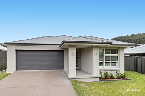 25 Floresta Cres, Cameron Park, NSW 2285