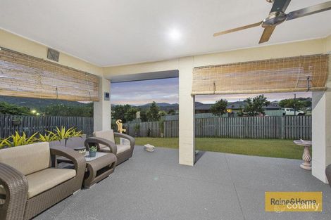 Property photo of 1 Peckham Court Pacific Pines QLD 4211