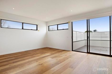 Property photo of 9/466 Kooyong Road Caulfield South VIC 3162