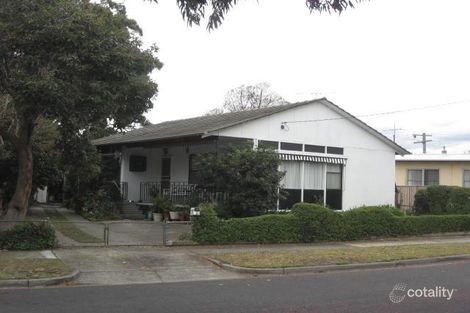 4 Norfolk Cres, Frankston North, VIC 3200