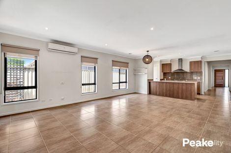 Property photo of 58 Edenbrook Circuit Pakenham VIC 3810