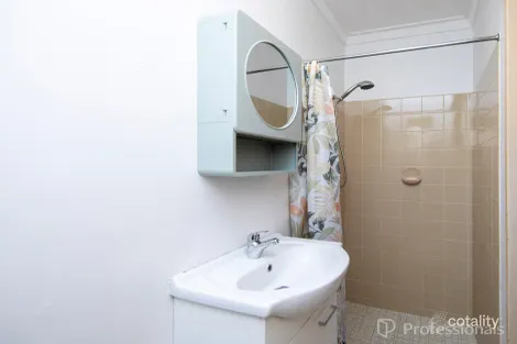 Property photo of 21 Frigate Crescent Yanchep WA 6035