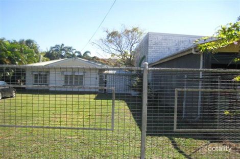 4 West St, Manunda, QLD 4870