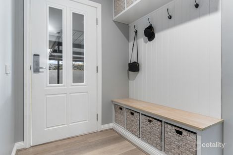 Property photo of 5 Luton Court Darley VIC 3340