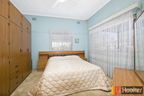 Property photo of 8 Barangaroo Road Toongabbie NSW 2146