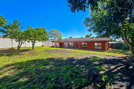 10 Bradley St, Ingleburn, NSW 2565