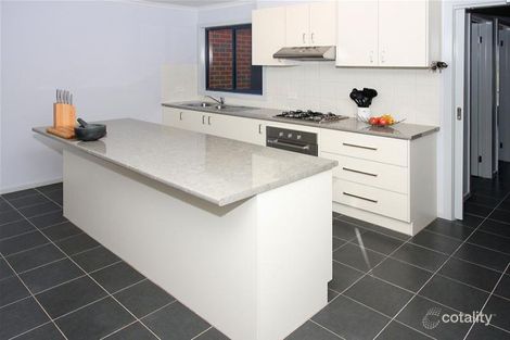 Property photo of 5 Shaftesbury Drive Epping VIC 3076