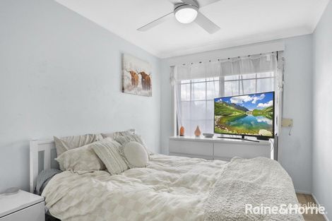 Property photo of 16 Herborn Place Minto NSW 2566