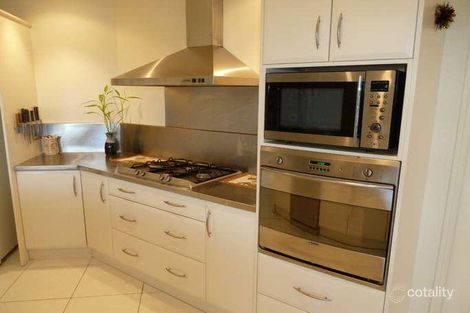 Property photo of 11 Highbury Close Carindale QLD 4152
