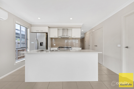 Property photo of 19 Cassinia Circuit Tarneit VIC 3029