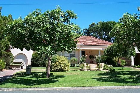 9 Chandler Ave E, Floreat, WA 6014