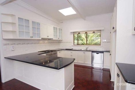 Property photo of 30 Mountain Drive Mooroolbark VIC 3138