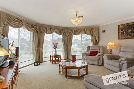 Property photo of 10 Avoca Place Pakenham VIC 3810