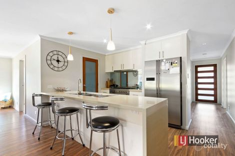 Property photo of 10 Luke Court Lakes Entrance VIC 3909