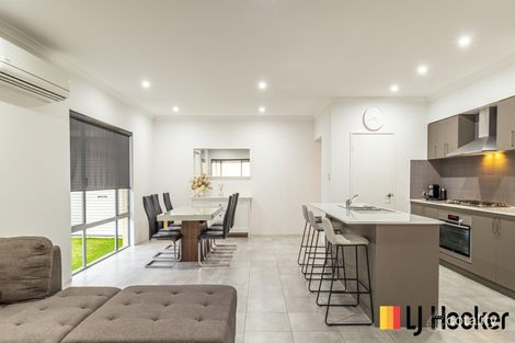 Property photo of 11 Gippsland Way Banksia Grove WA 6031