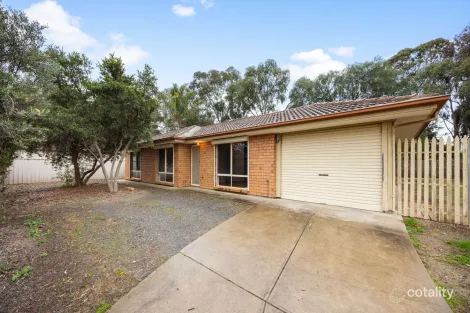 18 Crown Cres, Paralowie, SA 5108