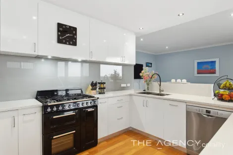 Property photo of 23 Centaur Circle Woodbridge WA 6056