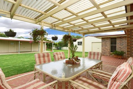 Property photo of 2 Jackson Close Hodgson Vale QLD 4352