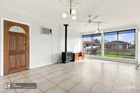 Property photo of 8 Fraser Crescent Churchill VIC 3842
